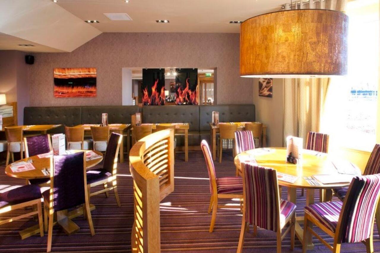 Premier Inn Inverness West Exterior photo