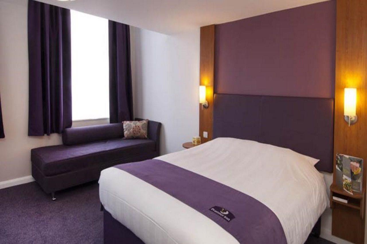 Premier Inn Inverness West Exterior photo
