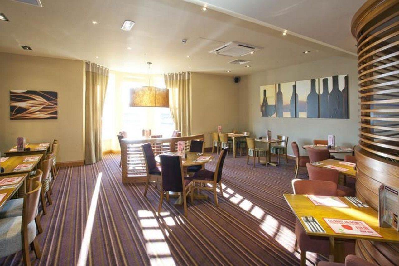 Premier Inn Inverness West Exterior photo