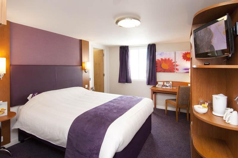 Premier Inn Inverness West Exterior photo